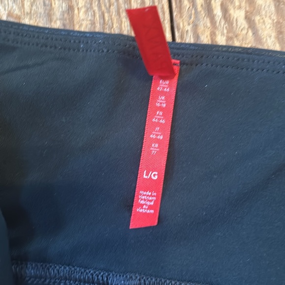 Spanx faux leather leggings - Picture 2 of 4